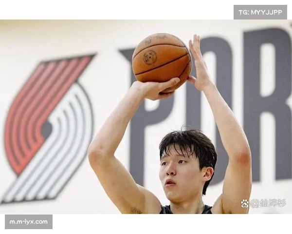 杨瀚森新秀赛季犯规问题突出 开拓者培养计划需平衡战绩与成长